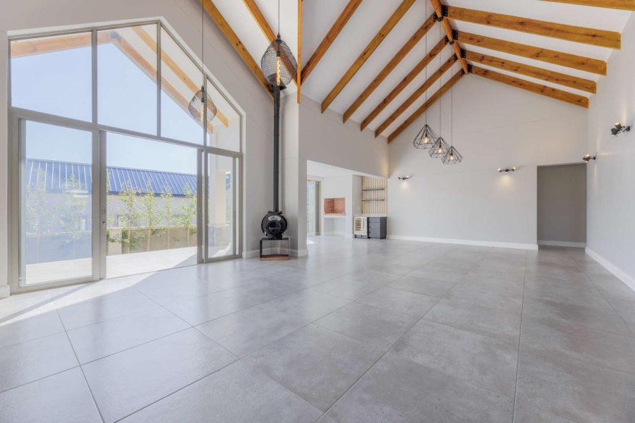 4 Bedroom Property for Sale in Kingswood Golf Estate Western Cape